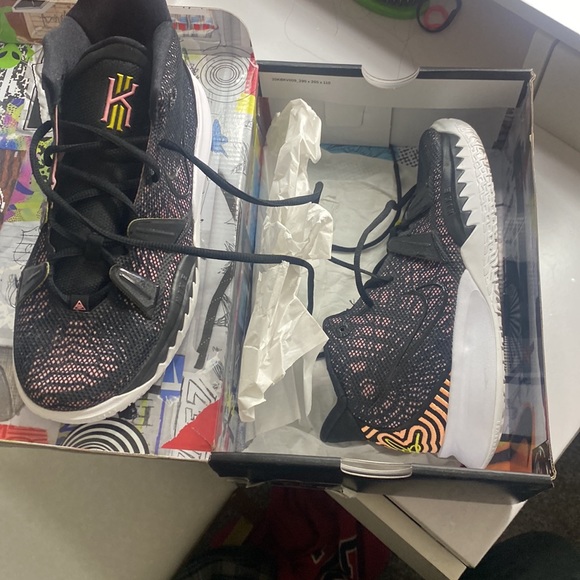 kyrie 7 - Picture 3 of 3